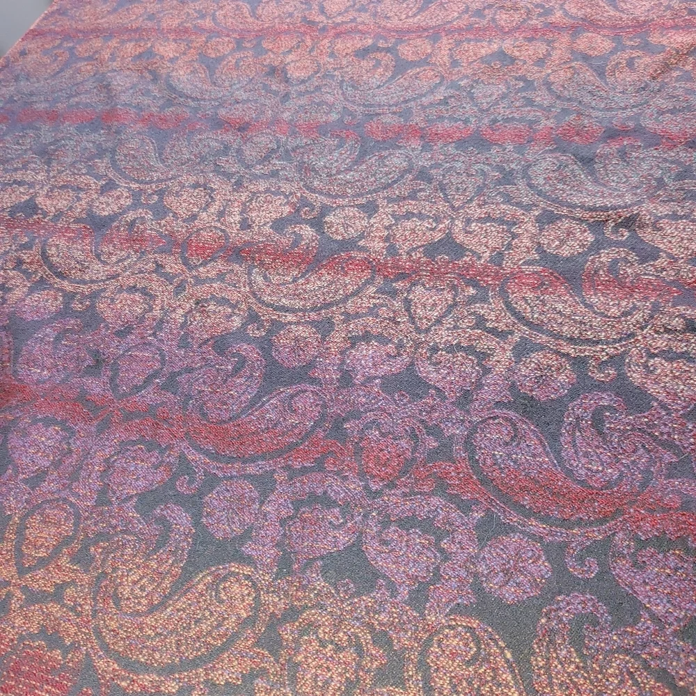 True Vintagehome 80's Multiple Color Paisley Table Runner W Fringe 27